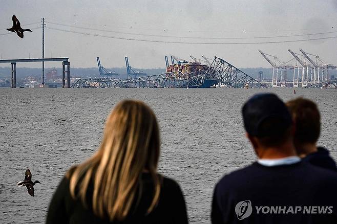 美볼티모어항 대형교량, '선박 충돌'로 심야 붕괴…"공급망 타격"