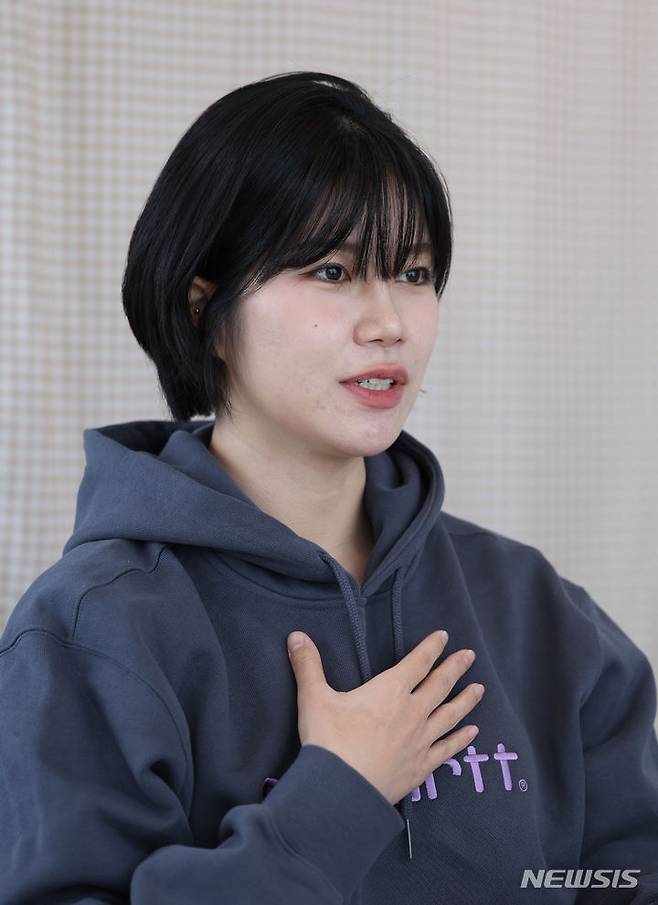 [서울=뉴시스] 권창회 기자 = 유튜버 댝생이 지난 20일 오후 서울 모처에서 뉴시스와 인터뷰를 하고 있다. 2024.03.22. kch0523@newsis.com