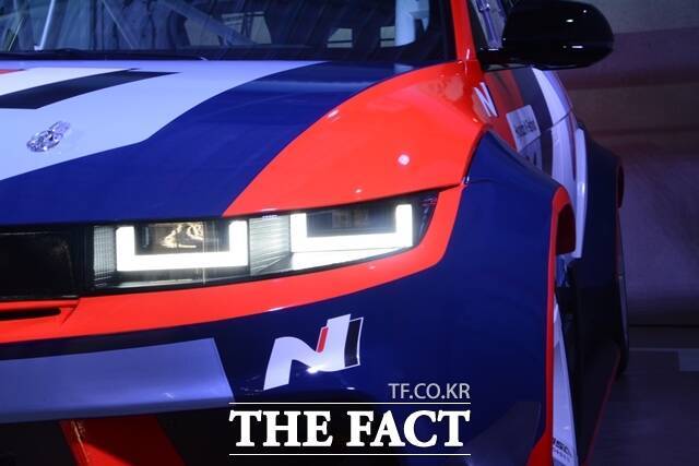 아이오닉 5 N eN1 컵카의 가격은 7700만원부터 시작한다. /김태환 기자