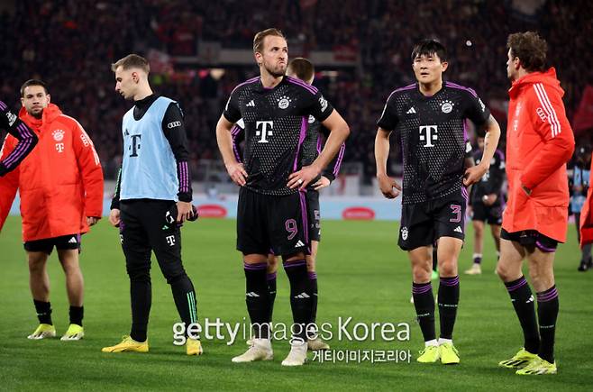 사진은 이달 초 프라이부르크와의 경기에서 무승부를 거둔 뒤 아쉬워하는 해리 케인과 김민재의 모습. 사진=게티이미지