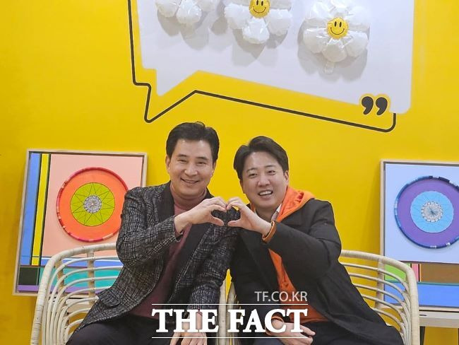 서철모(왼쪽) 전 화성시장과 이준석(화성을) 개혁신당 후보./서철모 후보 페이스북 캡처
