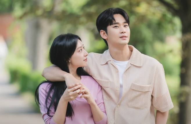 김수현 김지원 주연의 tvN 토일 드라마 '눈물의 여왕'이 국내를 넘어 해외에서도 인기를 끌고 있다. 사진제공=tvN