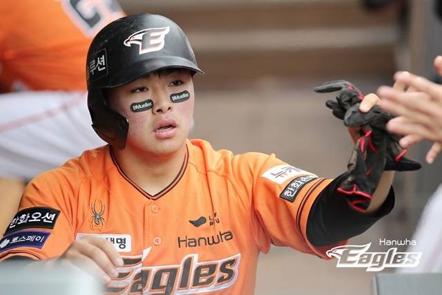 3월 31일 대전 KT전에서 불방망이를 휘두른 한화 문현빈. 사진=한화 제공