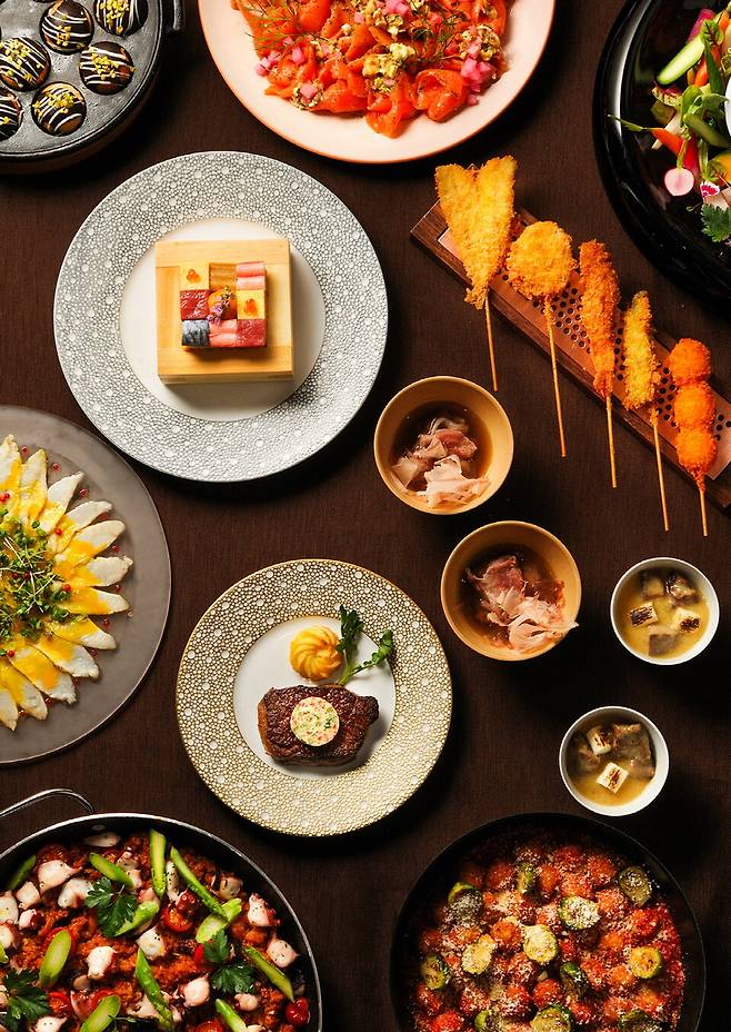 오사카의 맛을 소개하는 식당도 있다