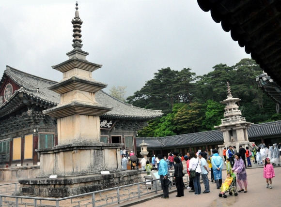 대한민국 국보 제21호로 지정된 석가탑의 정식 명칭은 ‘경주 불국사 삼층석탑’이며, 불국사 대웅전 앞 마당에 다보탑과 함께 세워져 있다. 서울신문 DB.