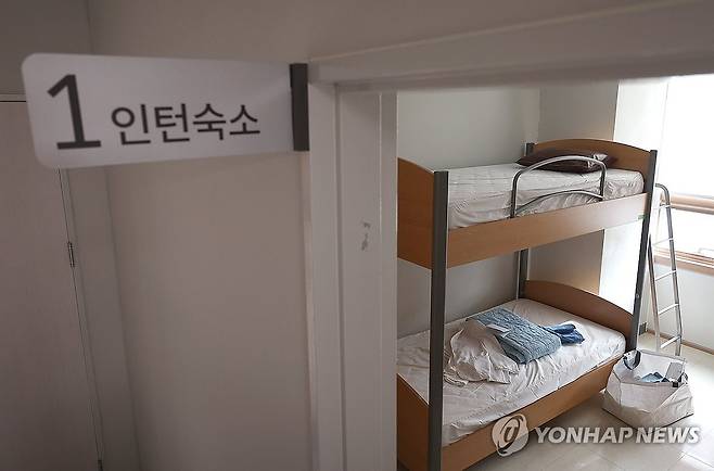 '돌아오지 않는 전공의'…조용한 대학병원 전공의 숙소 (대구=연합뉴스) 윤관식 기자