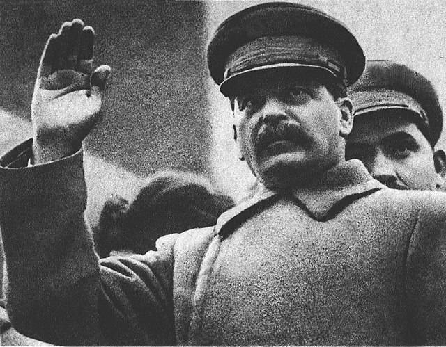 이오시프 스탈린. (출처: A. Oshurkov, 흑백사진(1933), Proletarskoe Foto(Proletarian Photo) issue 6 1933, Wikimedia Commons, Public domain)