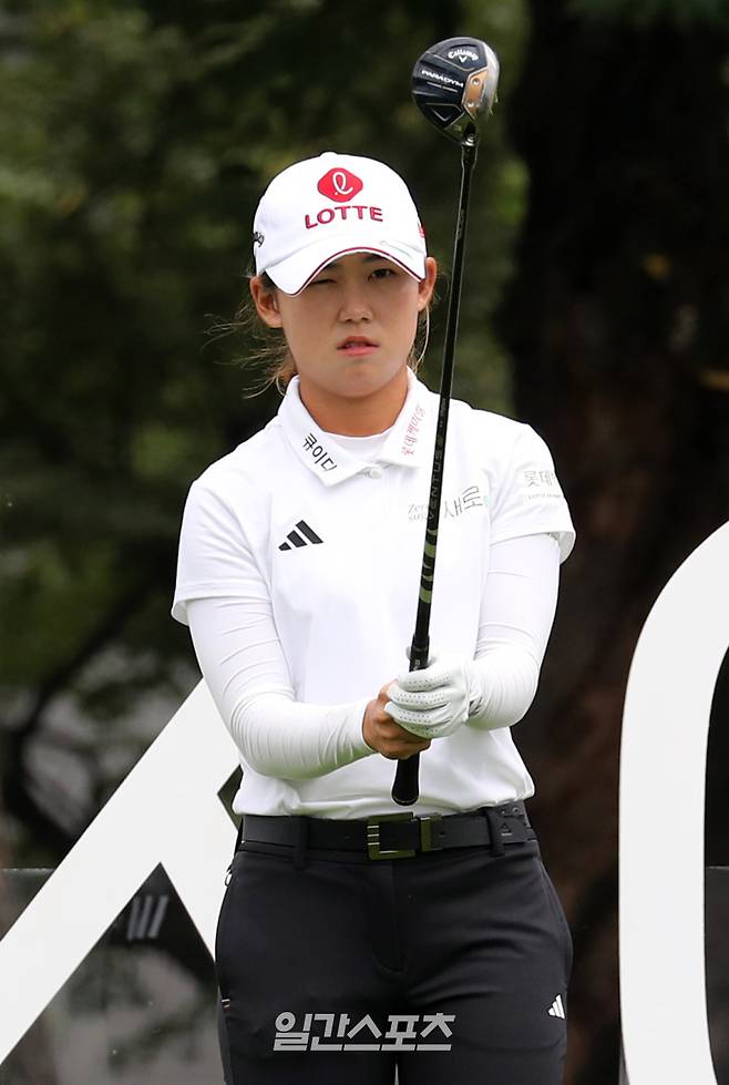 [이데일리 스타in 방인권 기자] 황유민이 1일 경기도 용인시 처인구 써닝포인트CC에서 열린 '제12회 KG 레이디스 오픈' 1라운드 10번홀에서 에임을 하고 있다.