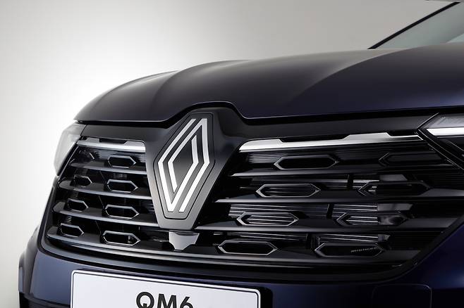 Renault Korea's rebranded QM6 vehicle with a "lozenge" emblem (Renalt Korea)