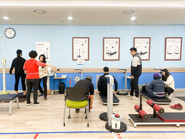 KSPO 광주체력인증센터 암 생존자 체력측정. 사진=서울올림픽기념국민체육진흥공단 제공