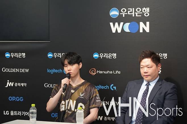 쵸비 정지훈-김정수 감독ⓒMHN스포츠DB