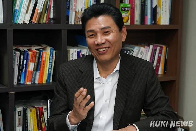 엄경영 소장은 총선 결과가 여야권의 지각 변동을 일으킬 것으로 전망했다. 사진=박효상 기자