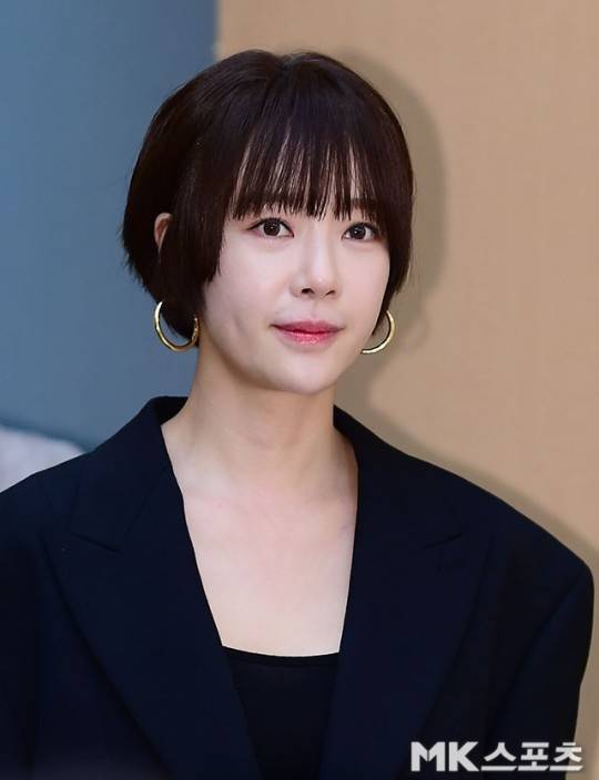 배우 황정음이 남편 불륜 상대로 오인한 여성 A씨에게 사과했다. 사진=김영구 기자