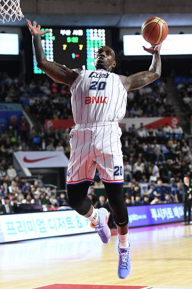 KCC 라건아. KBL 제공