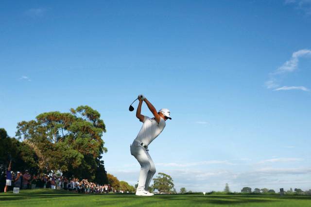 이민우의 백스윙 톱. 그립이 몸에서 멀리 떨어져 있고, 오른 팔꿈치는 지면을 향하고 있다. Getty Images