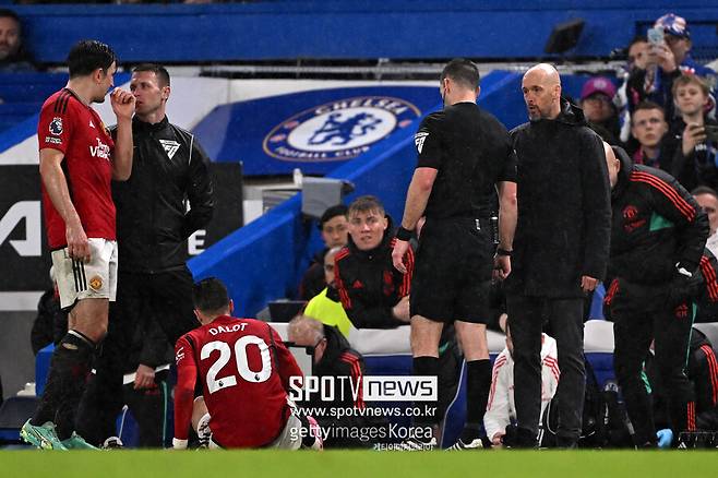 ▲ 맨체스터 유나이티드는 5일(한국시간) 영국 런던 스탬포드 브릿지에서 열린 2023-24 잉글랜드 프리미어리그 31라운드에서 후반 추가 시간에만 두 골을 허용하고 3-4로 무릎을 꿇었다.