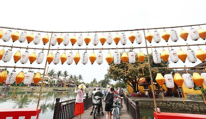 이국적인 풍경이 여행객의 마음을 사로잡는 호이안. 박미향 기자