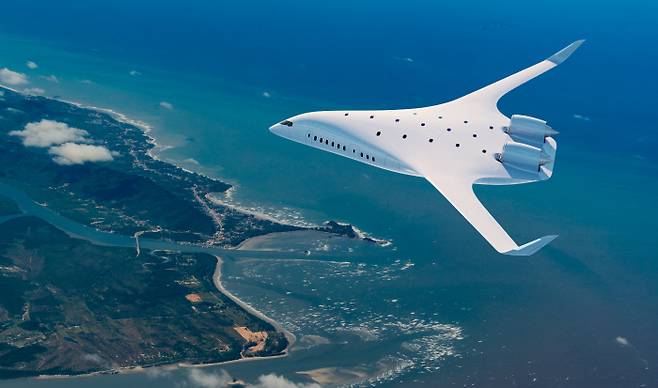 미국 기업 제트제로가 개발한 ‘블렌디드 윙 보디’가 해변을 비행하는 상상도. 가오리 형상을 띤 이 비행기는 날개 면적이 넓어 연료가 크게 절감된다. 2030년 실용화될 예정이다. 제트제로 제공