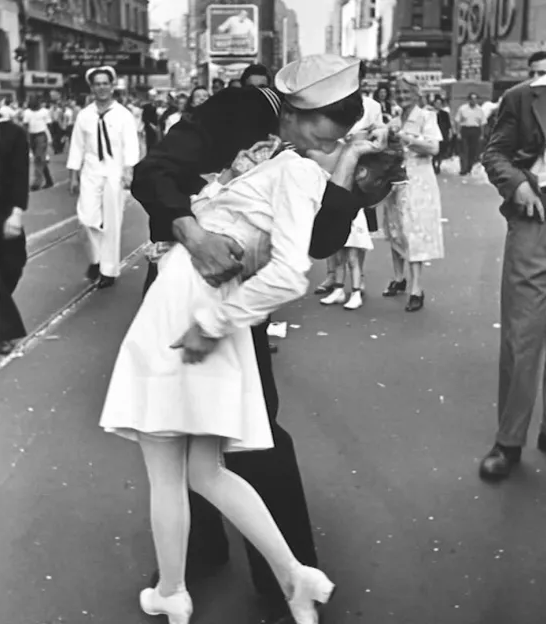 프렌치 키스는 2차세계대전 이후 유럽에 있던 미군들이 귀국하면서 퍼뜨린 말이다.