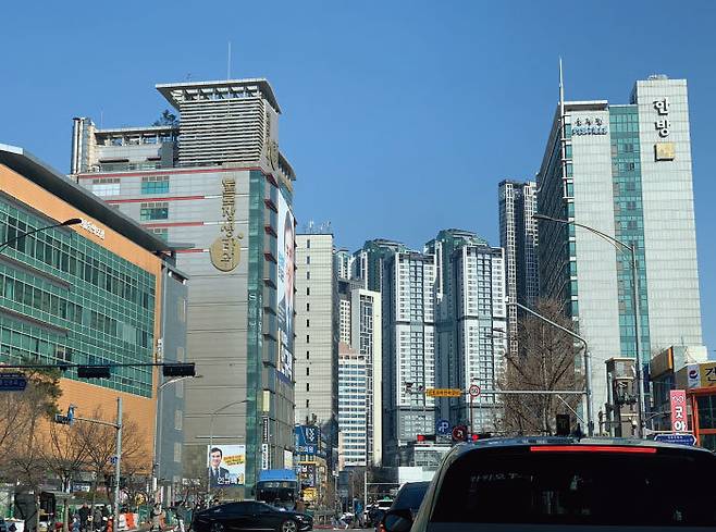 서울 동대문구 제기동에서 바라 본 청량리역 주변. [구자홍 기자]