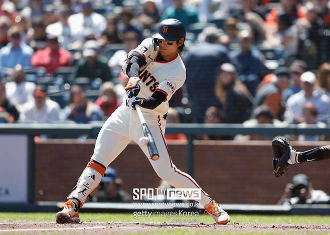 ▲ 이정후의 시즌 타율은 0.205, 시즌 OPS는 0.549다. 이날 안타가 하나의 전환점이 될 것으로 기대를 모은다.