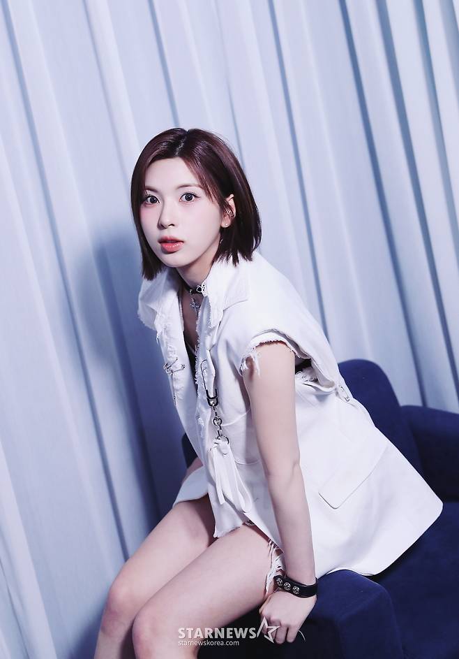 걸그룹 엔믹스(NMIXX) 배이가 서울 종로구 스타뉴스 사옥에서 진행된 '2023 아시아 아티스트 어워즈 인 필리핀'(2023 Asia Artist Awards IN THE PHILIPPINES, 이하 2023 AAA) 수상 인터뷰에 앞서 포즈를 취하고 있다. /사진=김창현