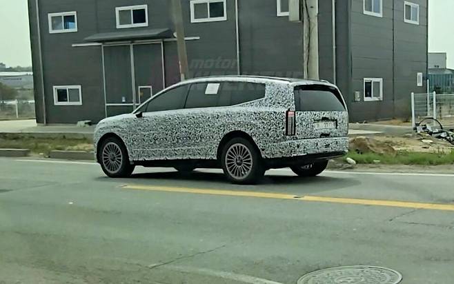 현대차 '아이오닉 9' 테스트카 (출처 : 모터위켄드)