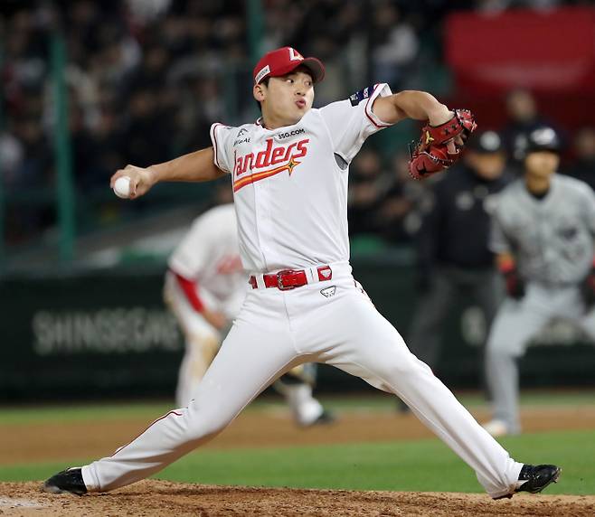 시즌 첫 6경기 등판에서 1점대 평균자책점을 유지한 조병현의 피칭 모습. SSG 제공