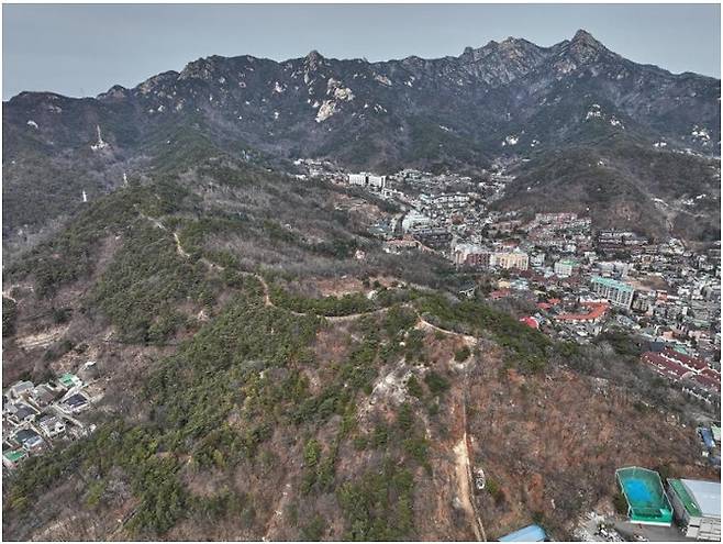 북한산 일원 탕춘대성 모습. 서울시 제공