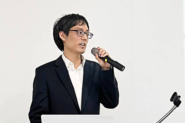 ▲ 3월 30일 정환빈 작가가 '직접 가본 팔레스타인, 100년 분쟁의 원인을 말한다'를 주제로 강연하고 있다. ⓒ평화통일시민행동