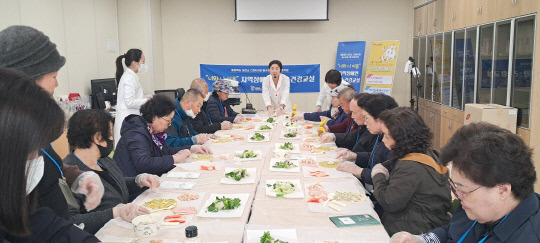 제천시보건소가 지역 장애인을 대상으로 재활 사업을 하고 있다. 사진=제천시 제공