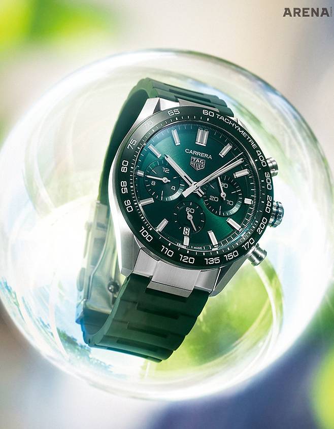 까레라 호이어 02 스포츠 크로노그래프 44mm 870만원.