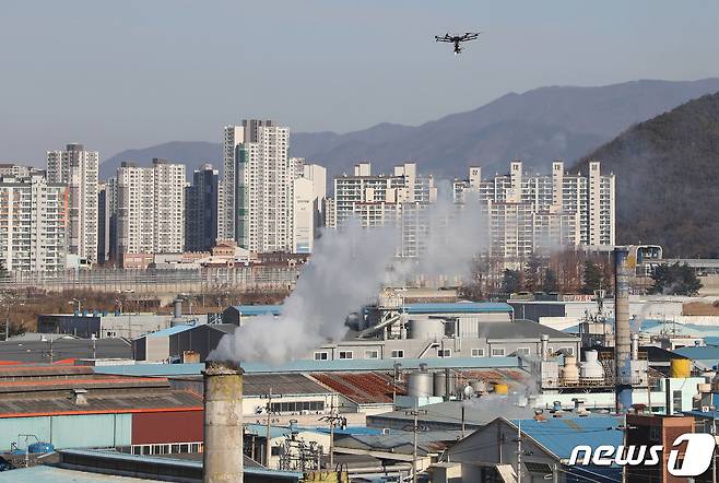 대구 서구 일대 악취 민원을 유발하는 염색산업단지가 '악취관리지역'으로 지정되는 절차가 시작된다. 사진은 대구 서구 비산동 염색산업단지.  (사진은 기사 내용과 무관함) 뉴스1 ⓒ News1 자료 사진