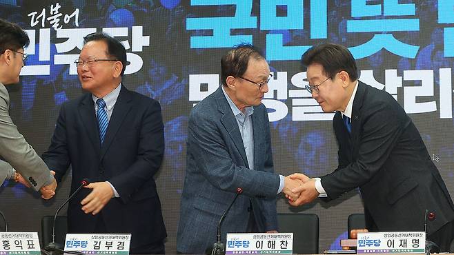 [사진 제공: 연합뉴스]