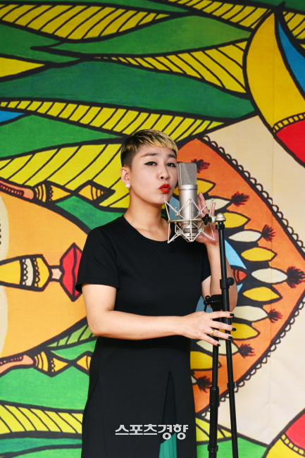 제22대 국회의원 선거에서 조국혁신당 비례대표로 당선된 가수 리아(김재원). 사진 스포츠경향DB