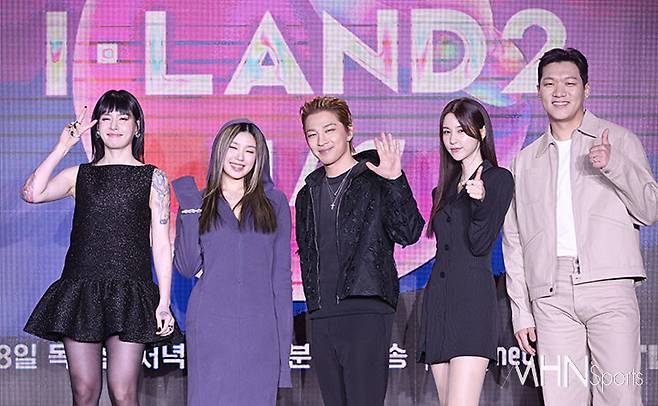 모니카, 리정, 태양, 비비엔, 24