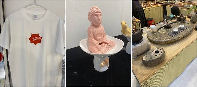 (좌측부터) 4. SNS에서 화제가 된 ‘깨닫다’ 티셔츠, 5. 작년에 이어 올해도 큰 관심을 받은 작품 ‘초콜릿붓다’, 6. 맷돌로 원두를 갈아서 만드는 커피(사진 이승연 기자)