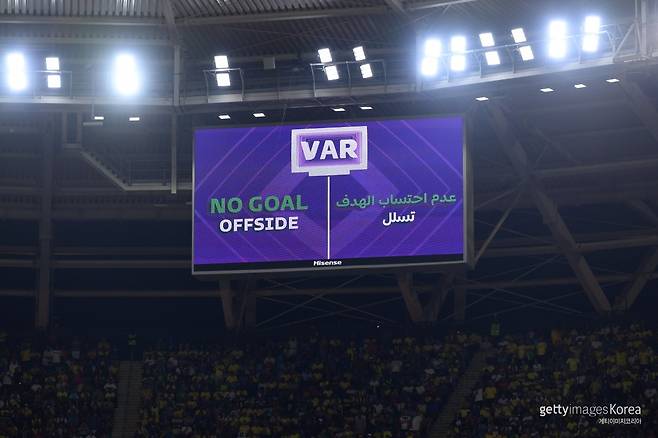 지난 2022 카타르 월드컵 반자동 오프사이드 판정. 사진=게티이미지코리아