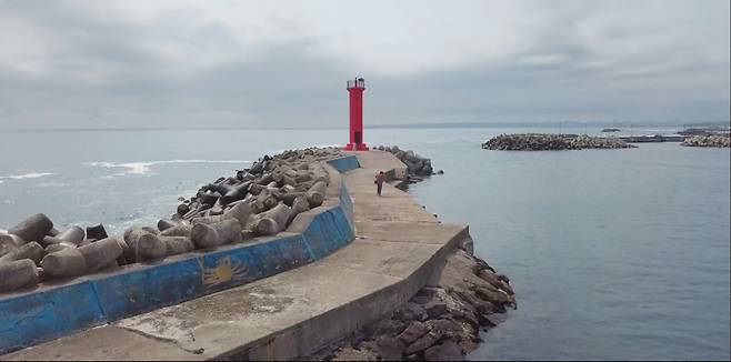 Seokbyeong-ri Village's red-colored lighthouse shown in "Hometown Cha Cha Cha" (tvN)