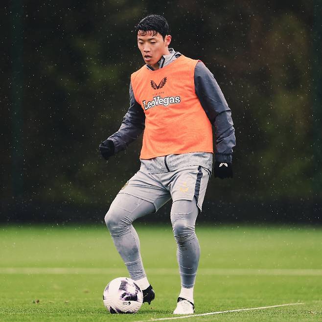 황희찬. 울버햄프턴 원더러스 X