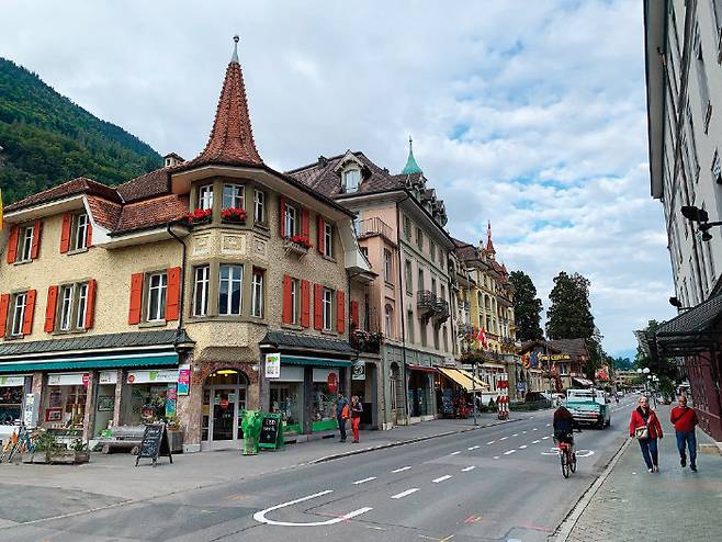 인터라켄 회헤베크 거리 풍경. [GETTYIMAGES]