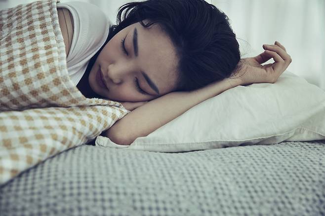 잦은 악몽이나 꿈을 꾸면 파킨슨병이나 치매, 뇌 호르몬 분비 불균형, 수면장애 등의 신호일 수 있다./사진=클립아트코리아