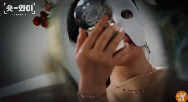 패션 인플루언서 주부의 사기 행각이 온라인을 달구고 있다. SBS '궁금한 이야기 Y' 캡처