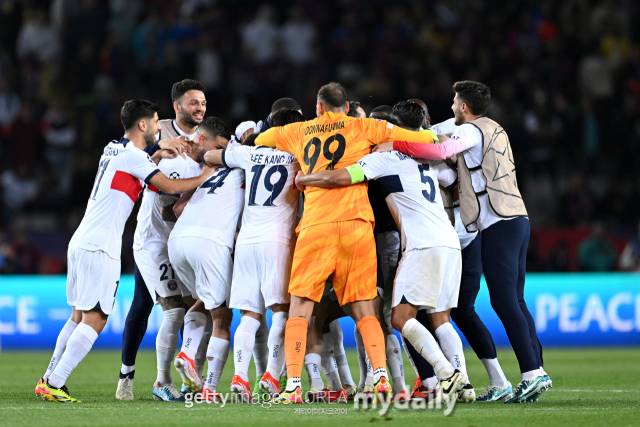 파리 셍제르망이 FC 바르셀로나를 꺾고 4강에 진출했다/게티이미지코리아