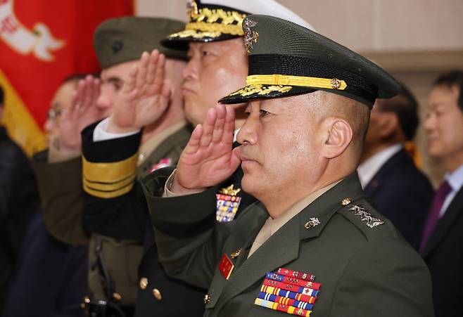 경례하는 김계환 해병대사령관. 연합뉴스