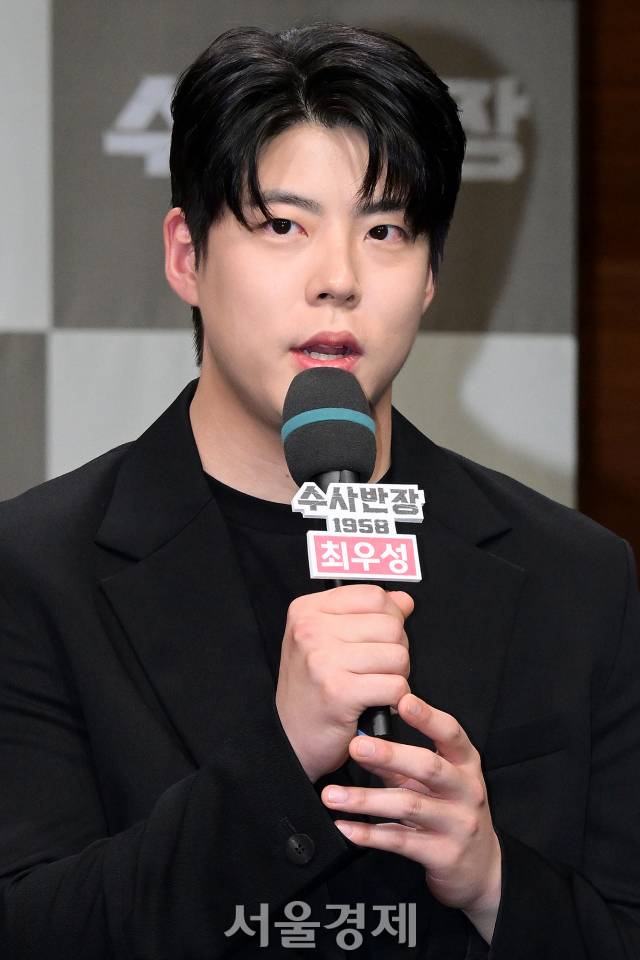 배우 최우성이 18일 오후 서울 마포구 MBC 골든마우스홀에서 진행된 MBC 새 금토드라마 ‘수사반장 1958’(극본 김영신/연출 김성훈) 제작발표회에서 소감을 말하고 있다. 김규빈 기자 2024.04.18