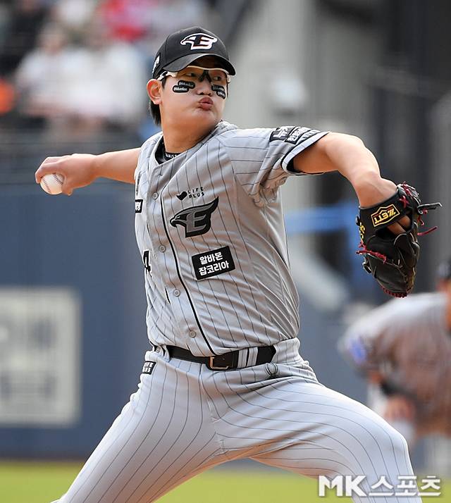 김서현은 현재 퓨처스리그에서 재조정의 시간을 가지고 있다. 사진=천정환 기자