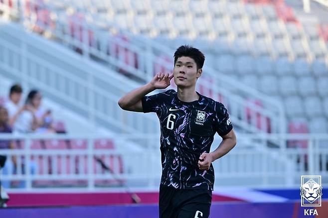 이영준이 19일 카타르 도하 압둘라 빈 칼리파 스타디움에서 열린 23세 이하(U-23) 아시안컵 조별리그 B조 2차전에서 중국을 상대로 선제골을 넣은 뒤 골 세리머니를 하고 있다. 대한축구협회 제공