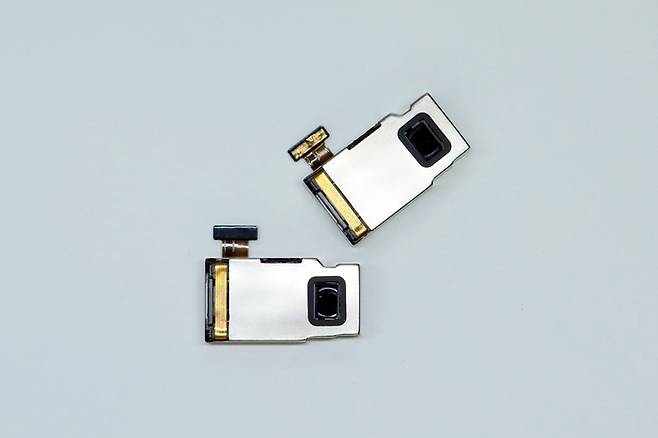 LG이노텍의 고배율 광학식 연속줌 카메라 모듈. (사진=LG이노텍)