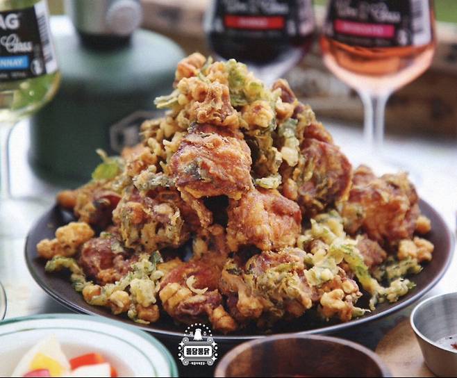 3대째 가업으로 이어오는 돌담통닭